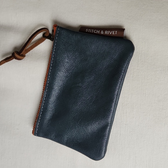 Stitch & Rivet Earring & Coin Purse Set - Picture 4 of 6